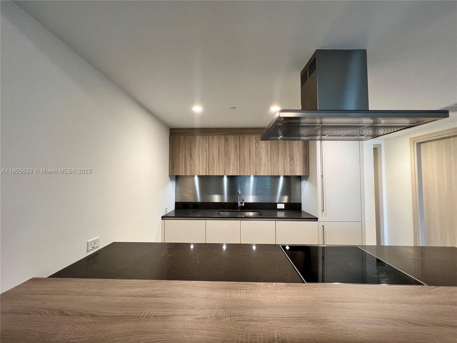 1000 Brickell Plz #3503, Miami FL 33131