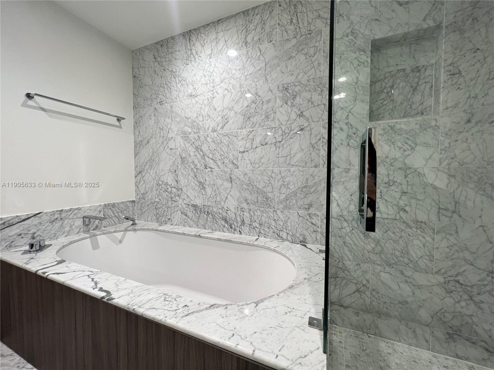1000 Brickell Plz #3503, Miami FL 33131