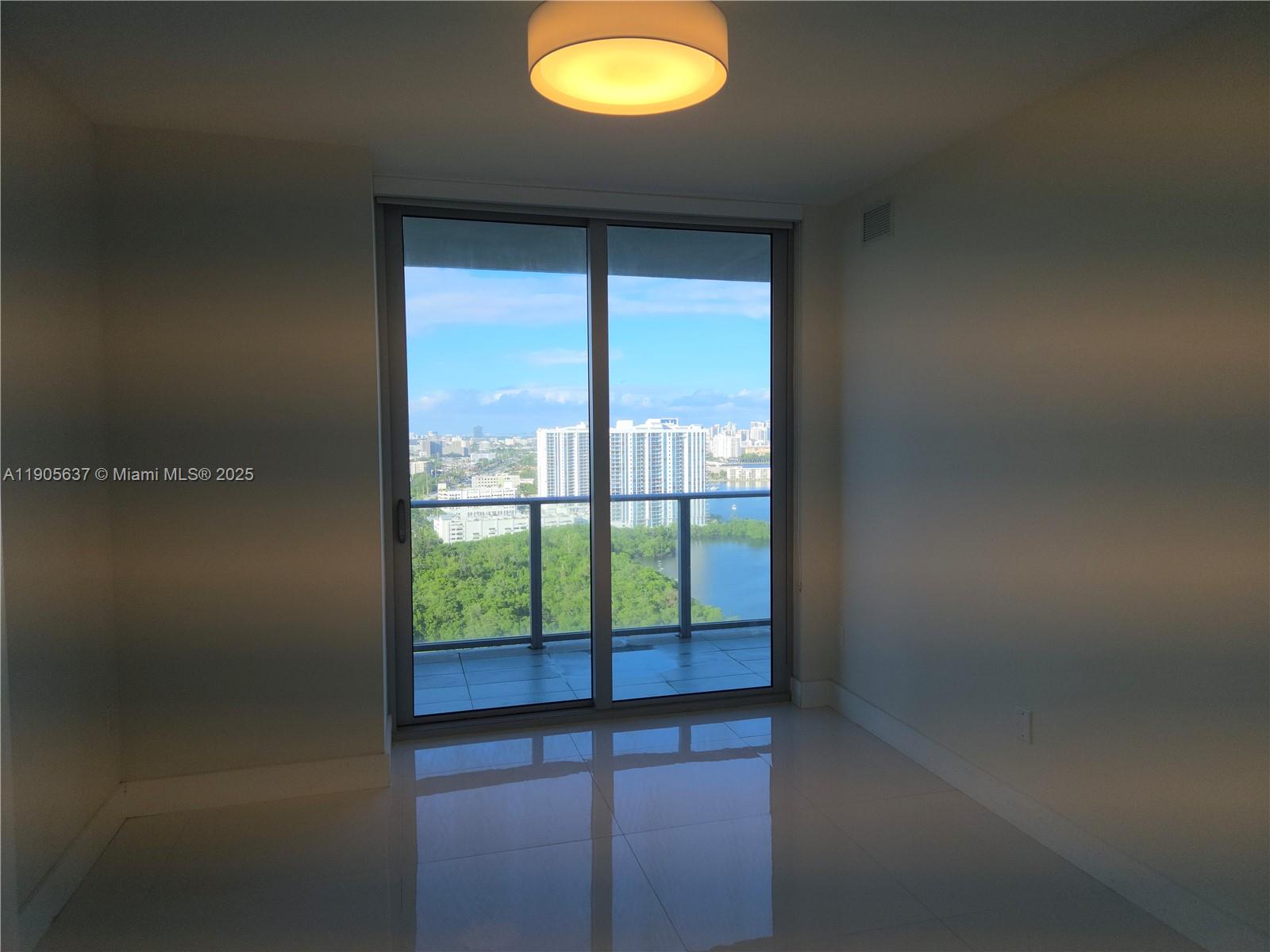 16385 N Biscayne Blvd #2704, North Miami Beach FL 33160