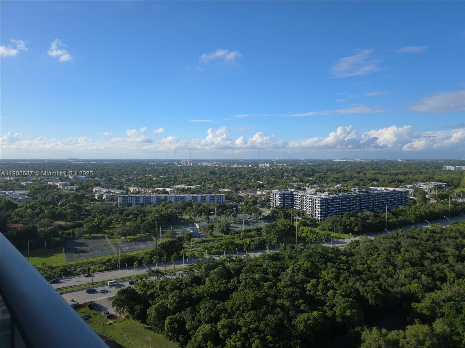 16385 N Biscayne Blvd #2704, North Miami Beach FL 33160