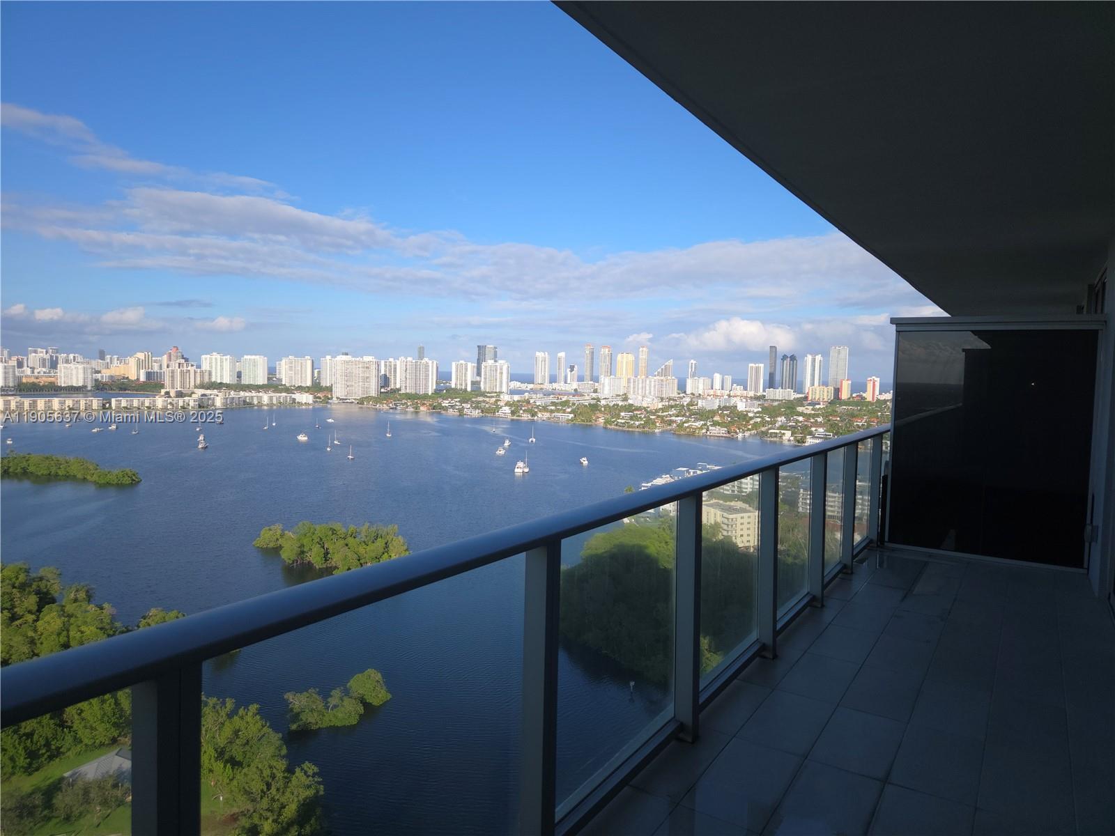16385 N Biscayne Blvd #2704, North Miami Beach FL 33160