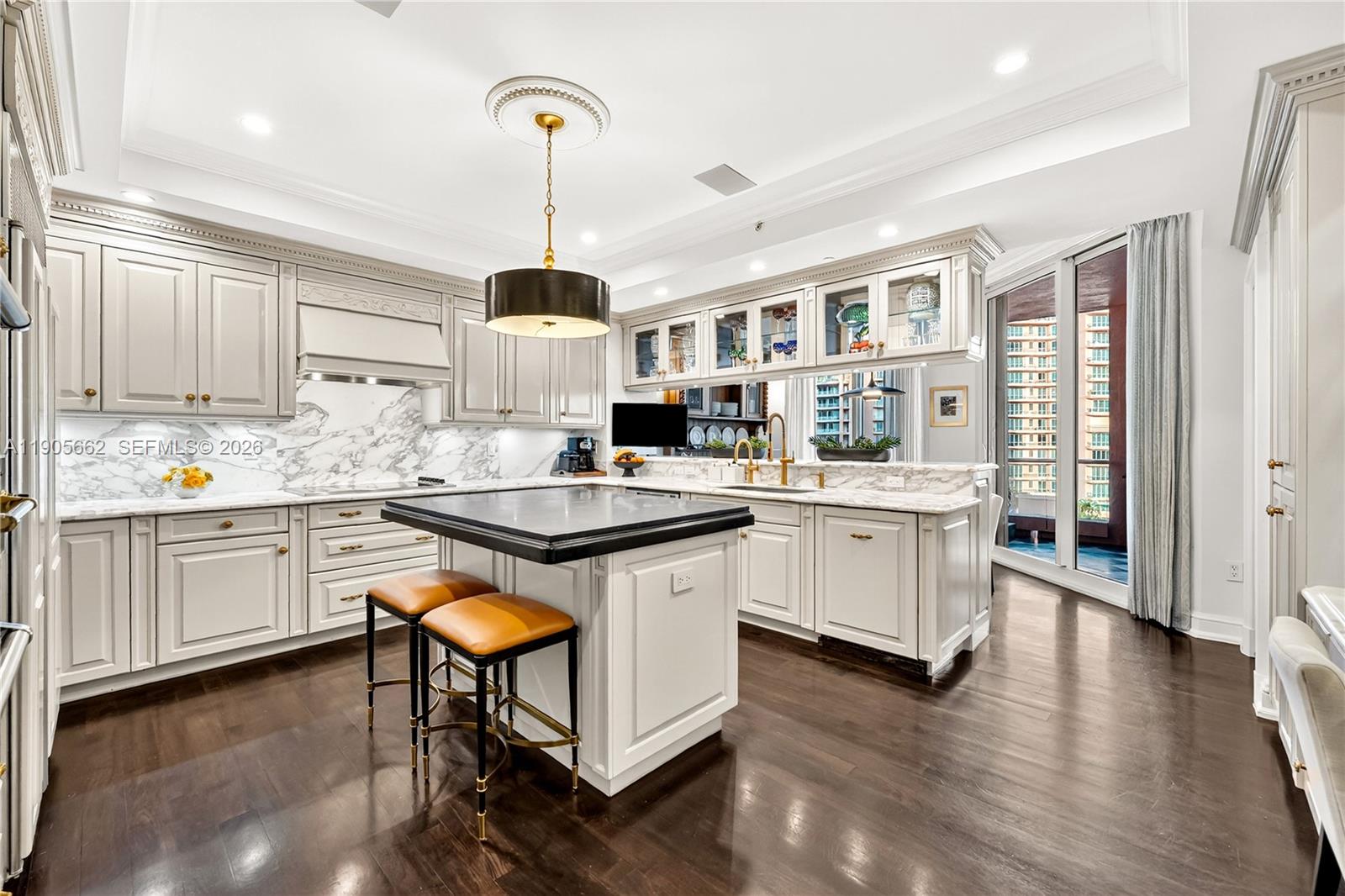 60 Edgewater Dr #7A, Coral Gables FL 33133