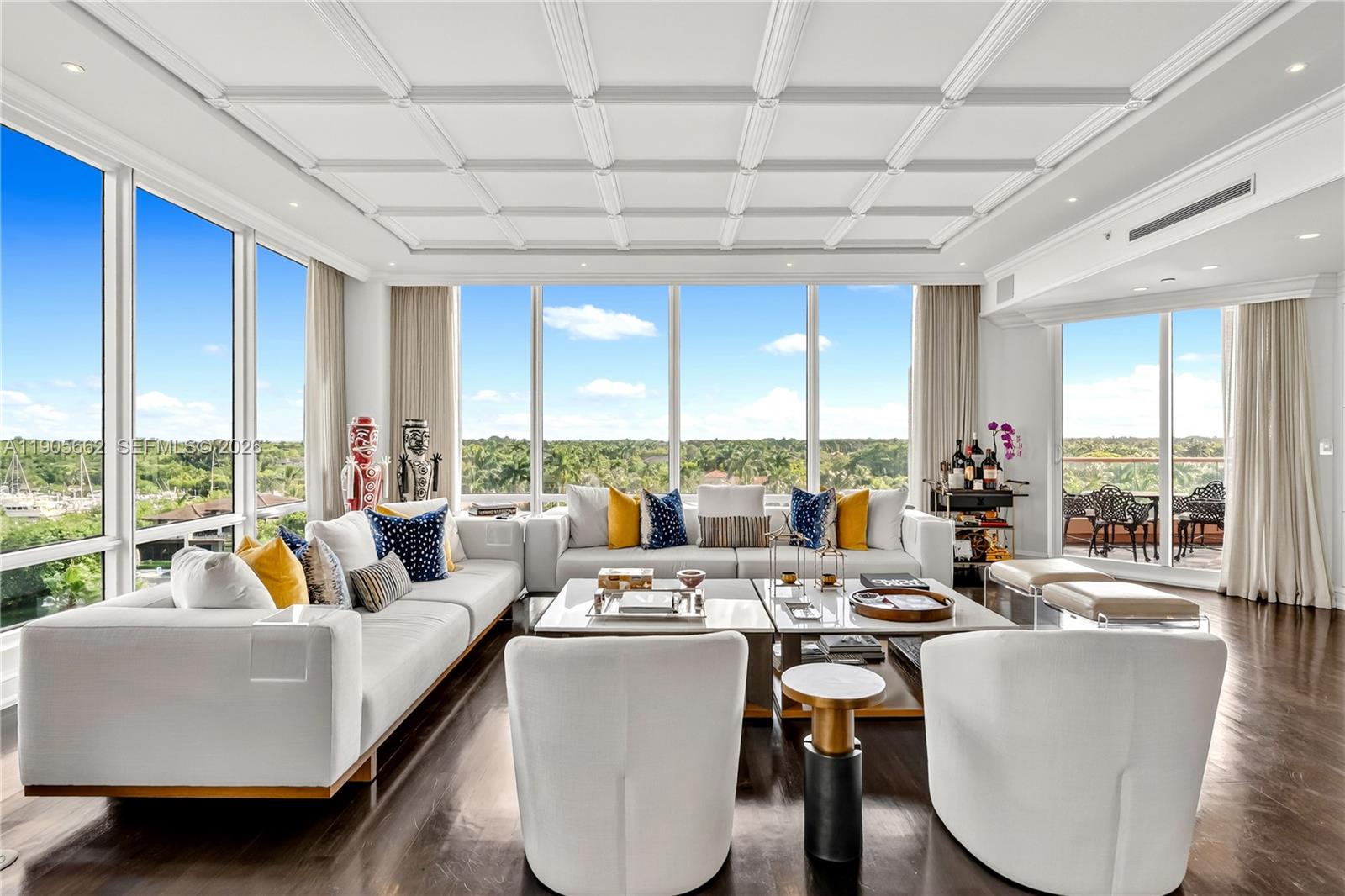 60 Edgewater Dr #7A, Coral Gables FL 33133