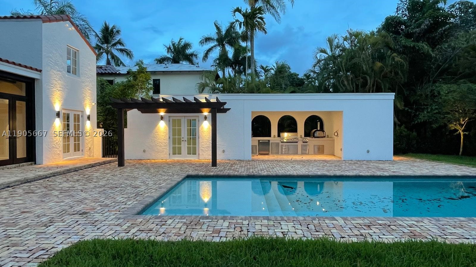 4100 Monserrate St, Coral Gables FL 33146