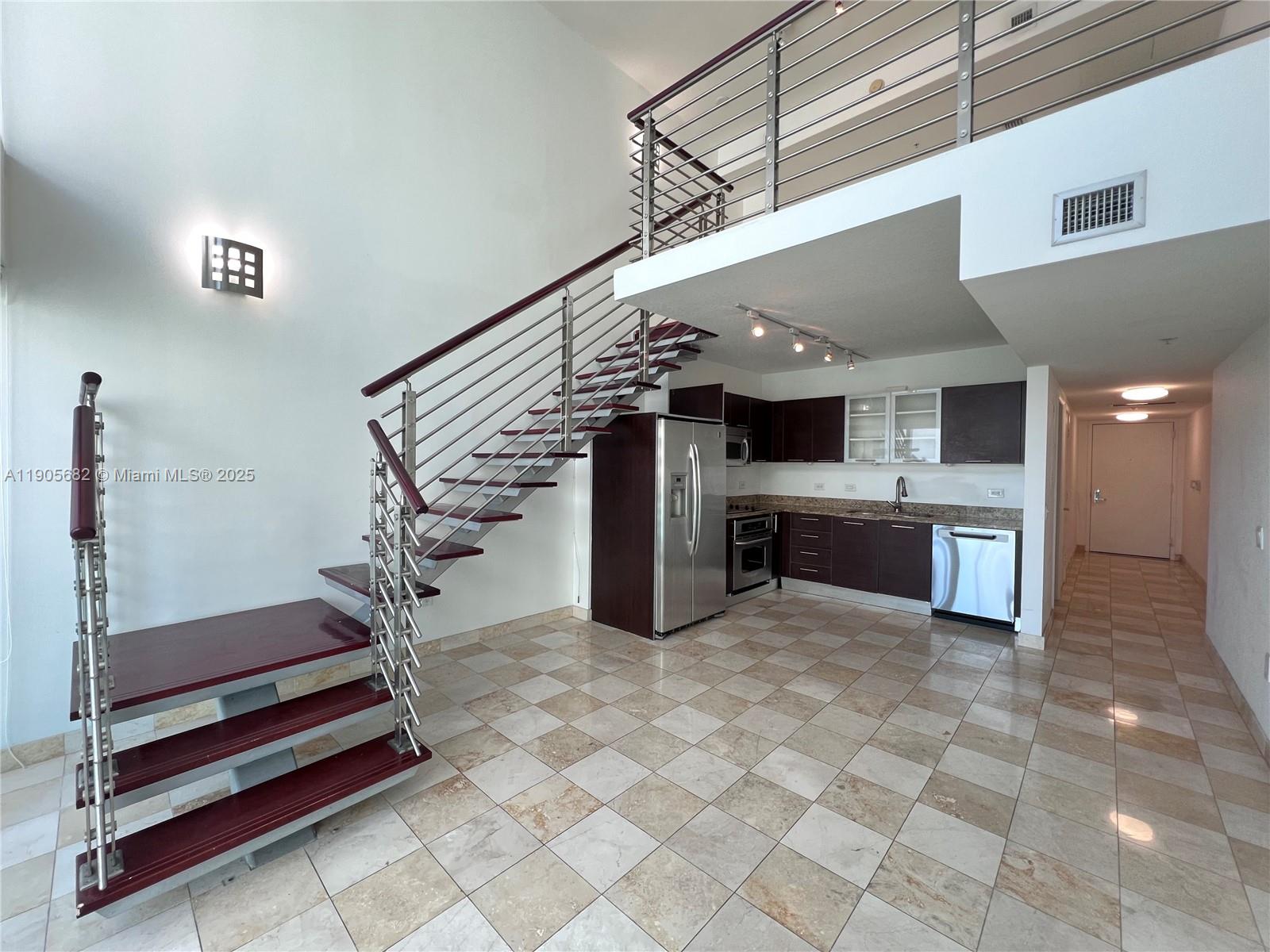 41 SE 5th St #2211, Miami FL 33131