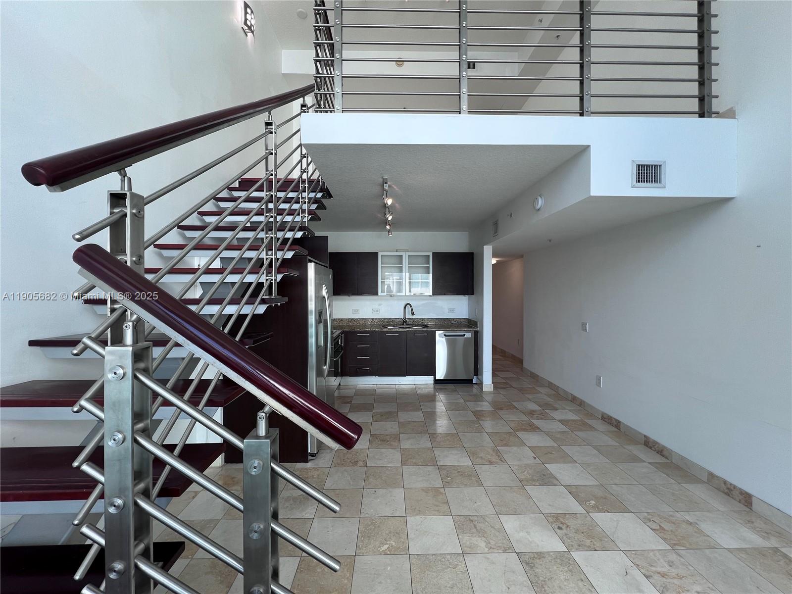 41 SE 5th St #2211, Miami FL 33131