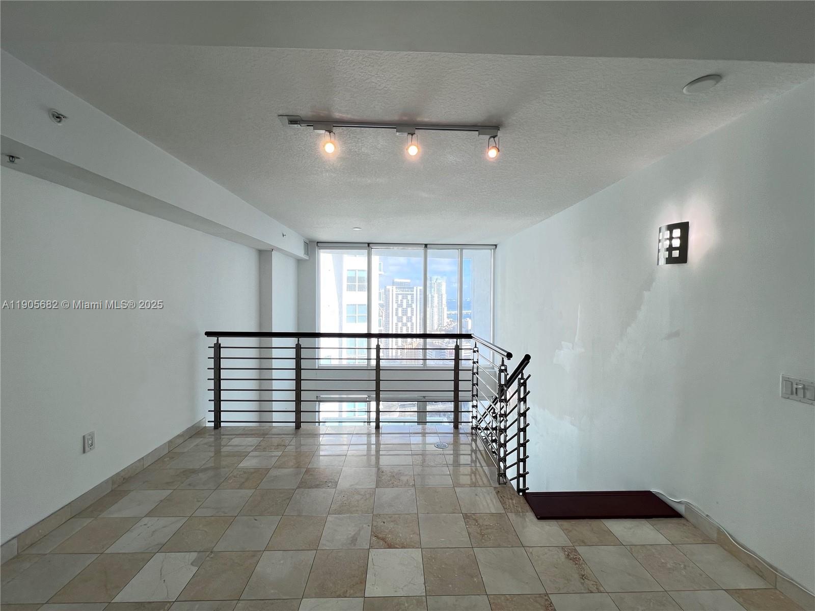 41 SE 5th St #2211, Miami FL 33131