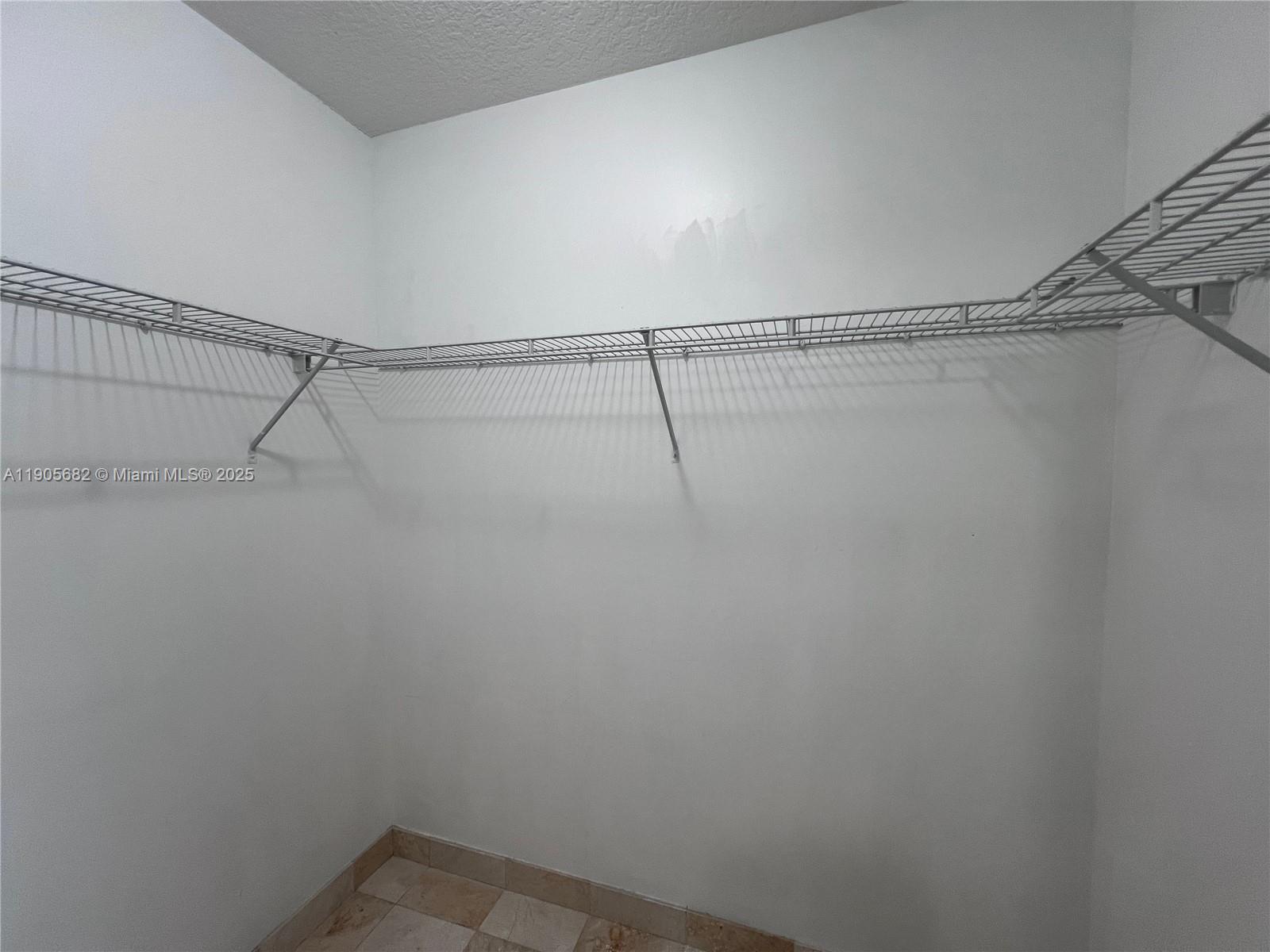 41 SE 5th St #2211, Miami FL 33131
