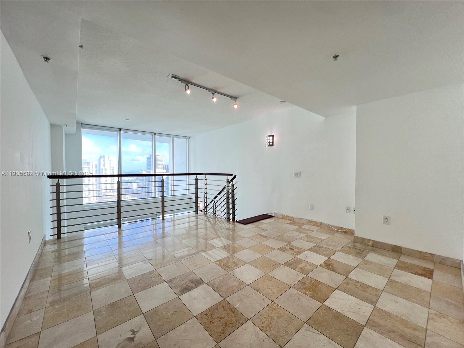 41 SE 5th St #2211, Miami FL 33131