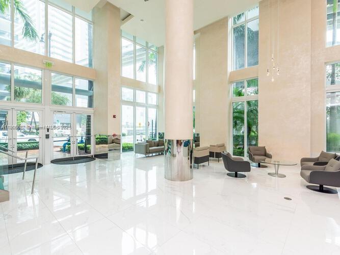 41 SE 5th St #2211, Miami FL 33131