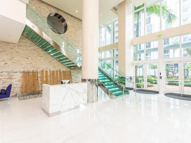 41 SE 5th St #2211, Miami FL 33131