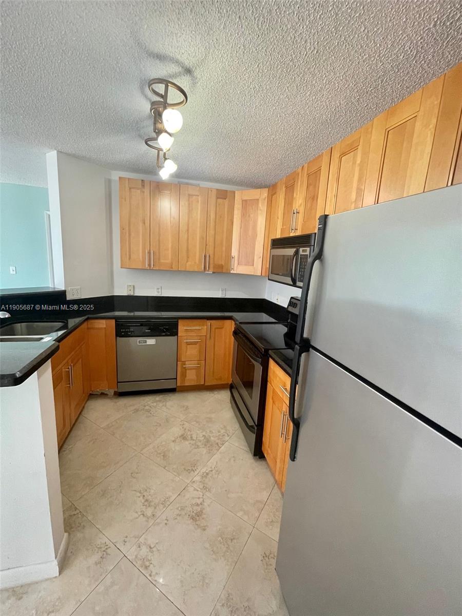 19999 E Country Club Dr #1604, Aventura FL 33180