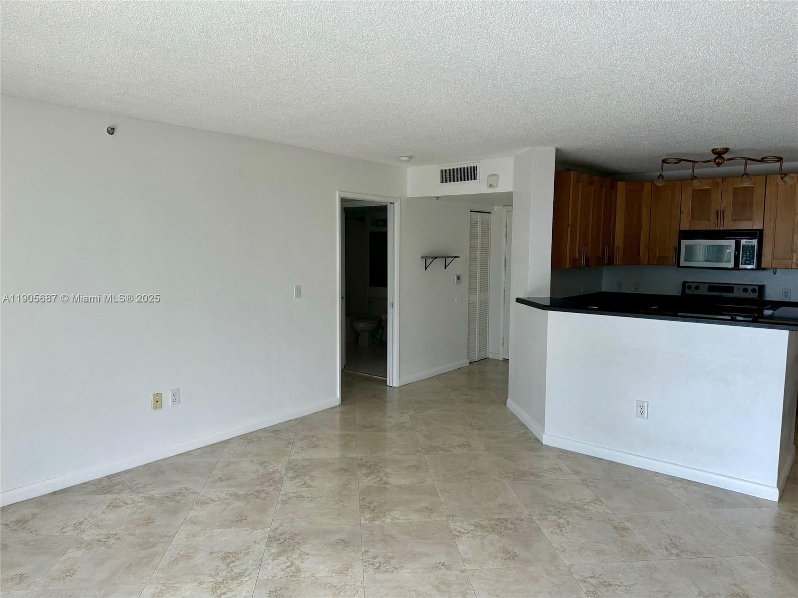 19999 E Country Club Dr #1604, Aventura FL 33180