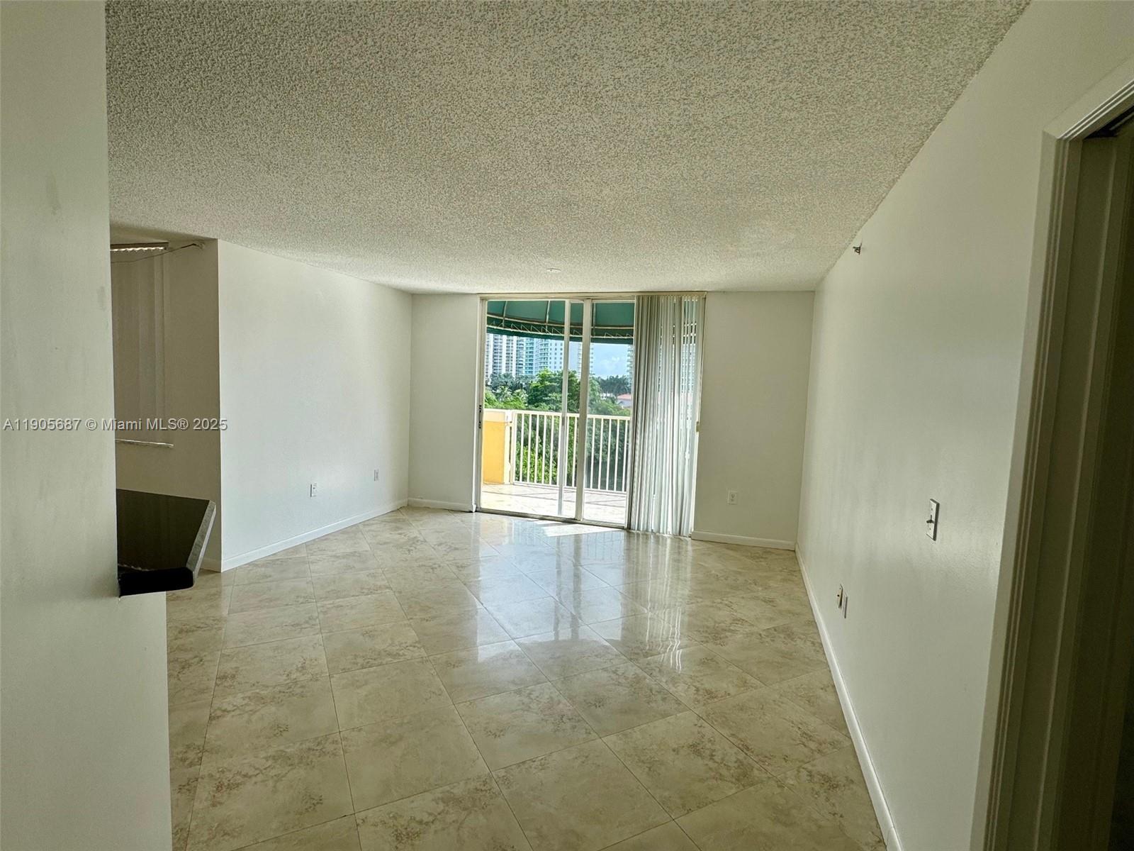 19999 E Country Club Dr #1604, Aventura FL 33180