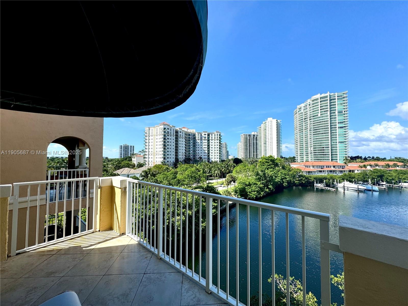 19999 E Country Club Dr #1604, Aventura FL 33180