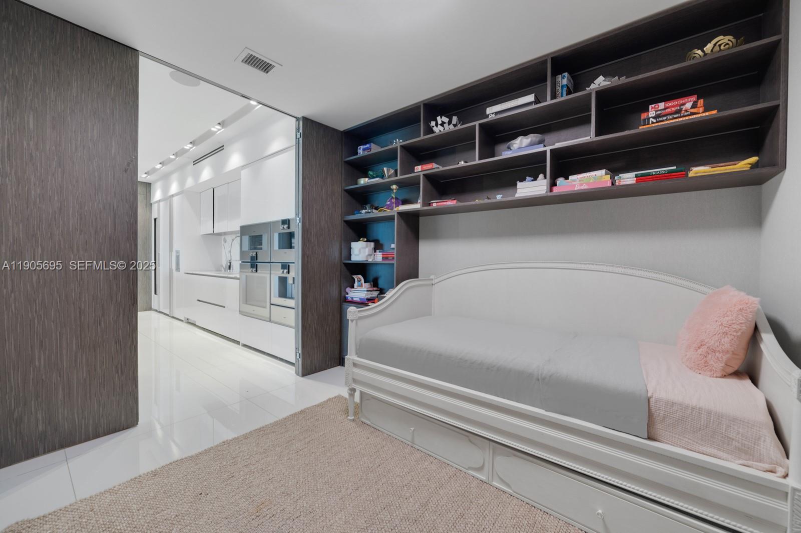 10201 Collins Ave #807, Bal Harbour FL 33154