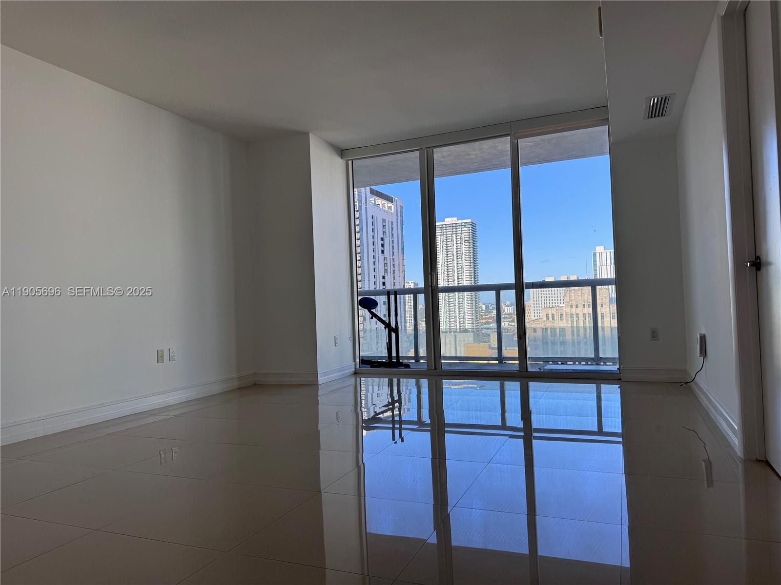 50 Biscayne Blvd #2507, Miami FL 33132