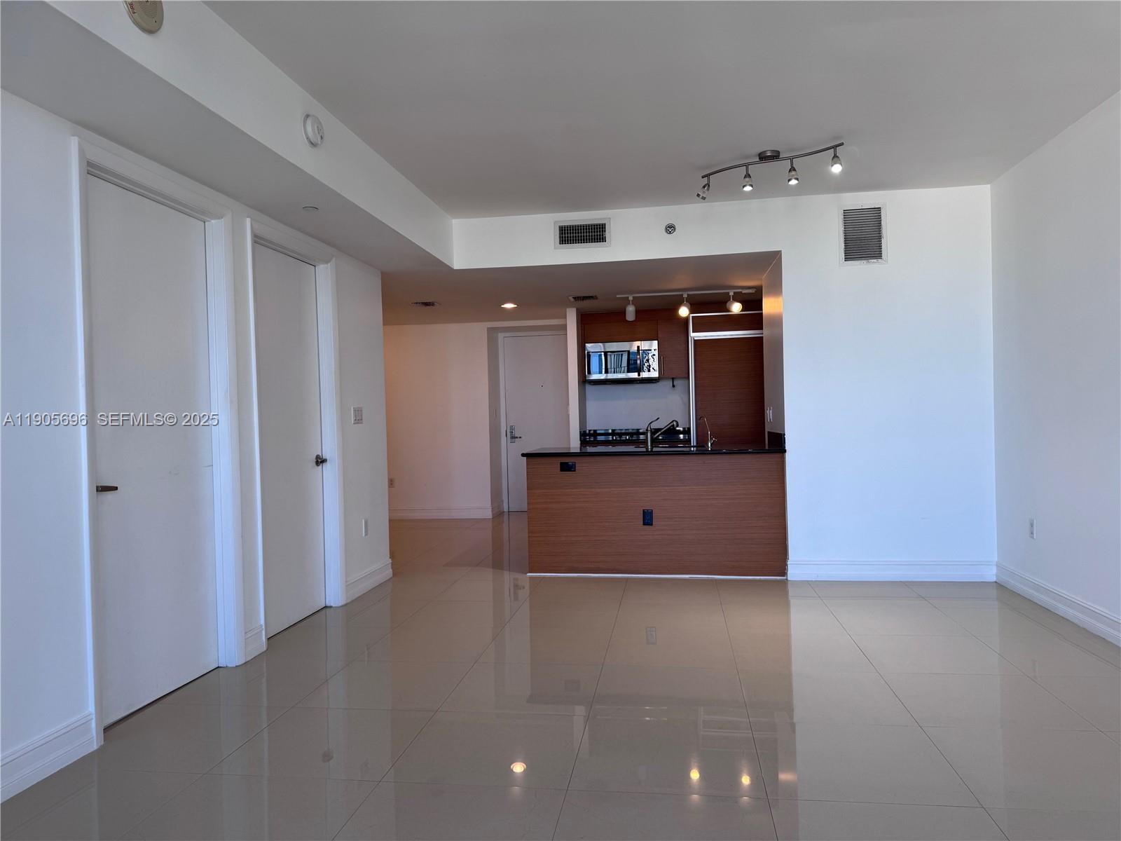 50 Biscayne Blvd #2507, Miami FL 33132