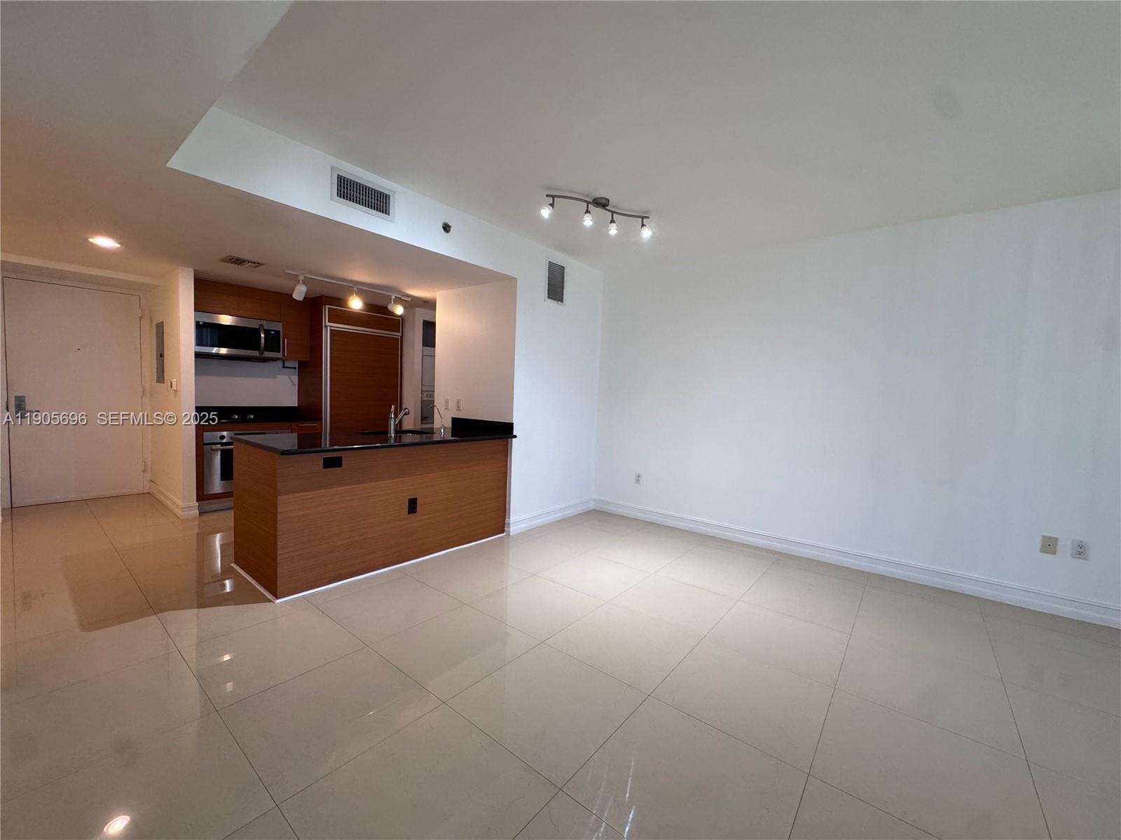 50 Biscayne Blvd #2507, Miami FL 33132