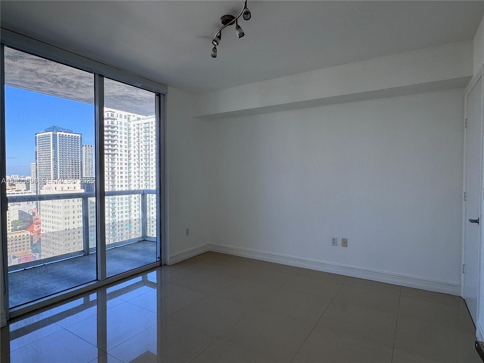 50 Biscayne Blvd #2507, Miami FL 33132