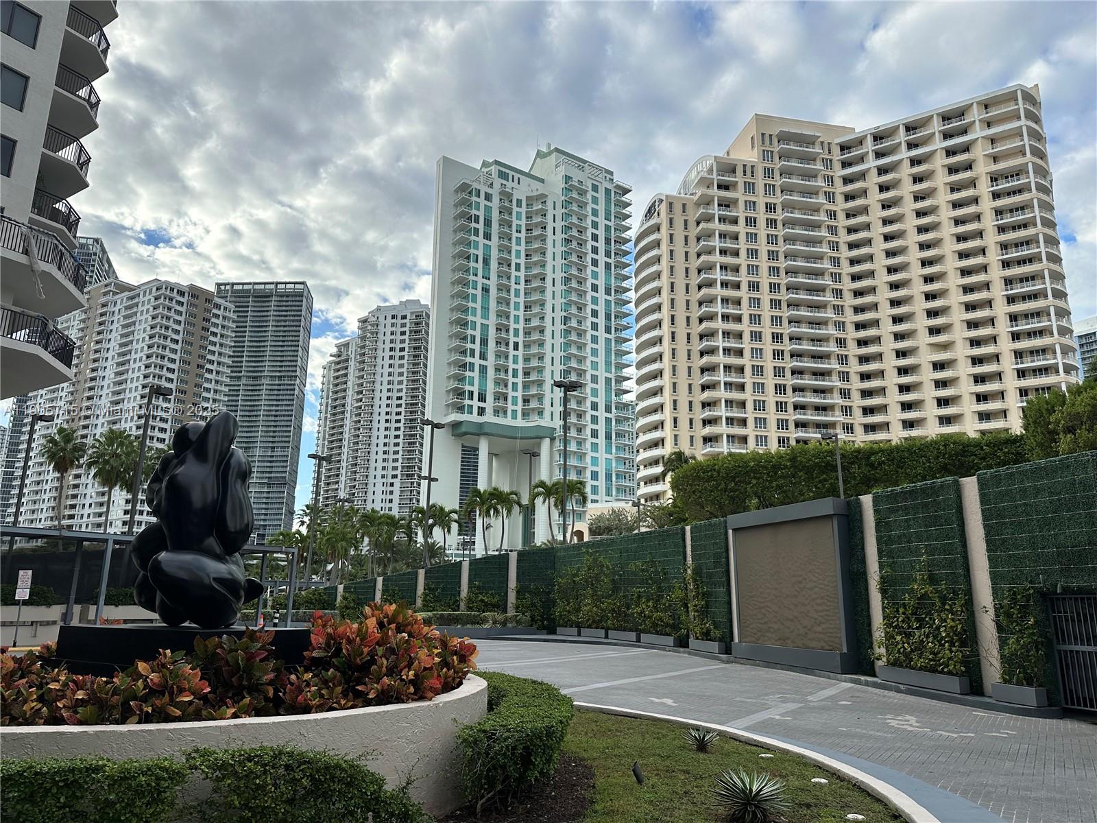 540 Brickell Key Dr #1706, Miami FL 33131