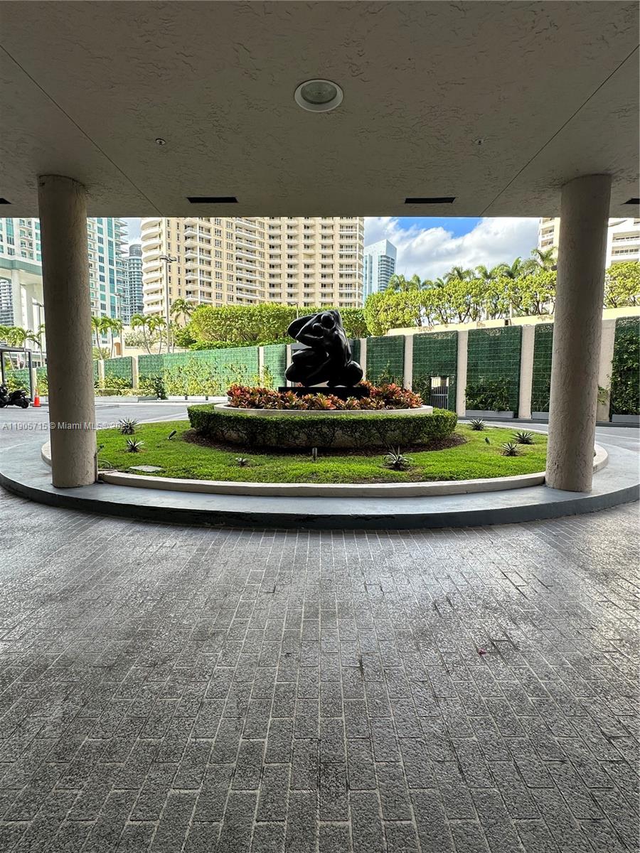540 Brickell Key Dr #1706, Miami FL 33131