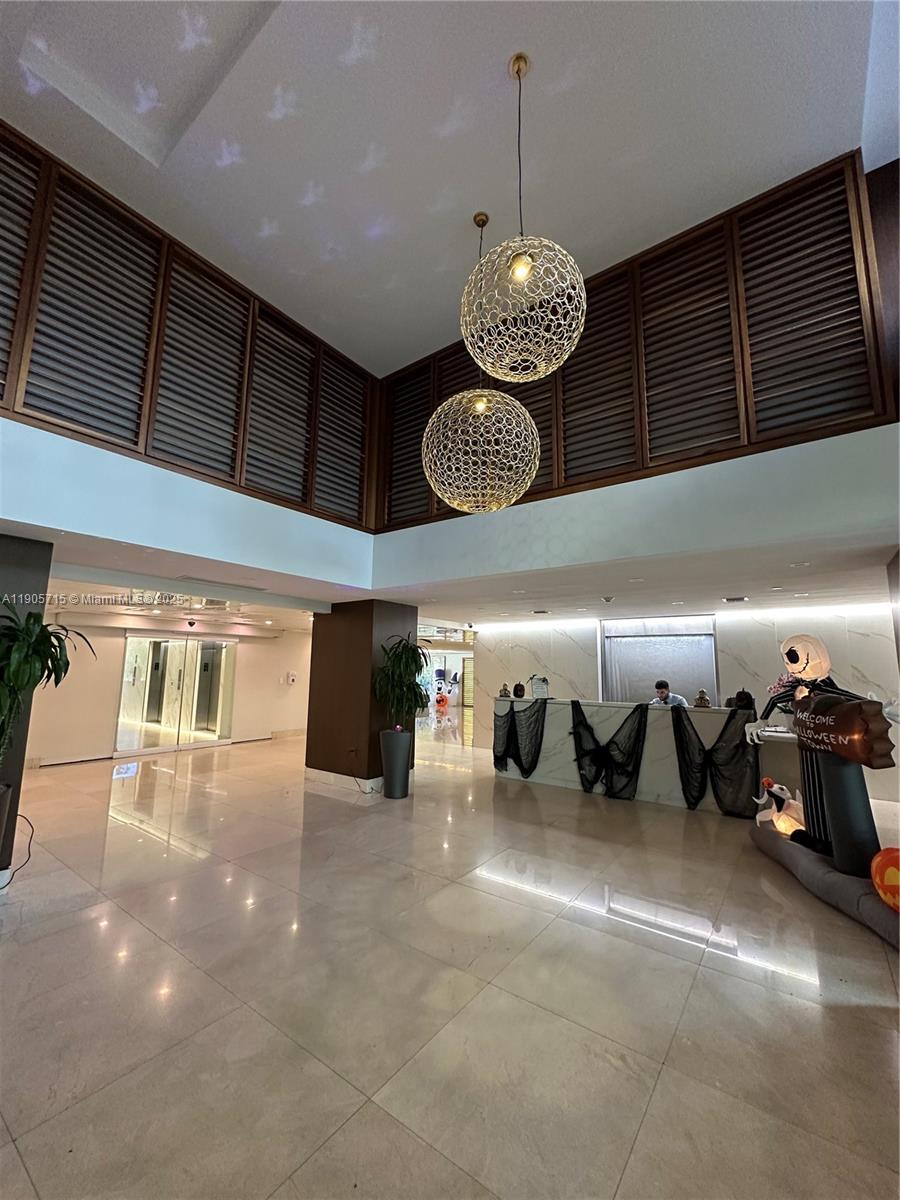 540 Brickell Key Dr #1706, Miami FL 33131