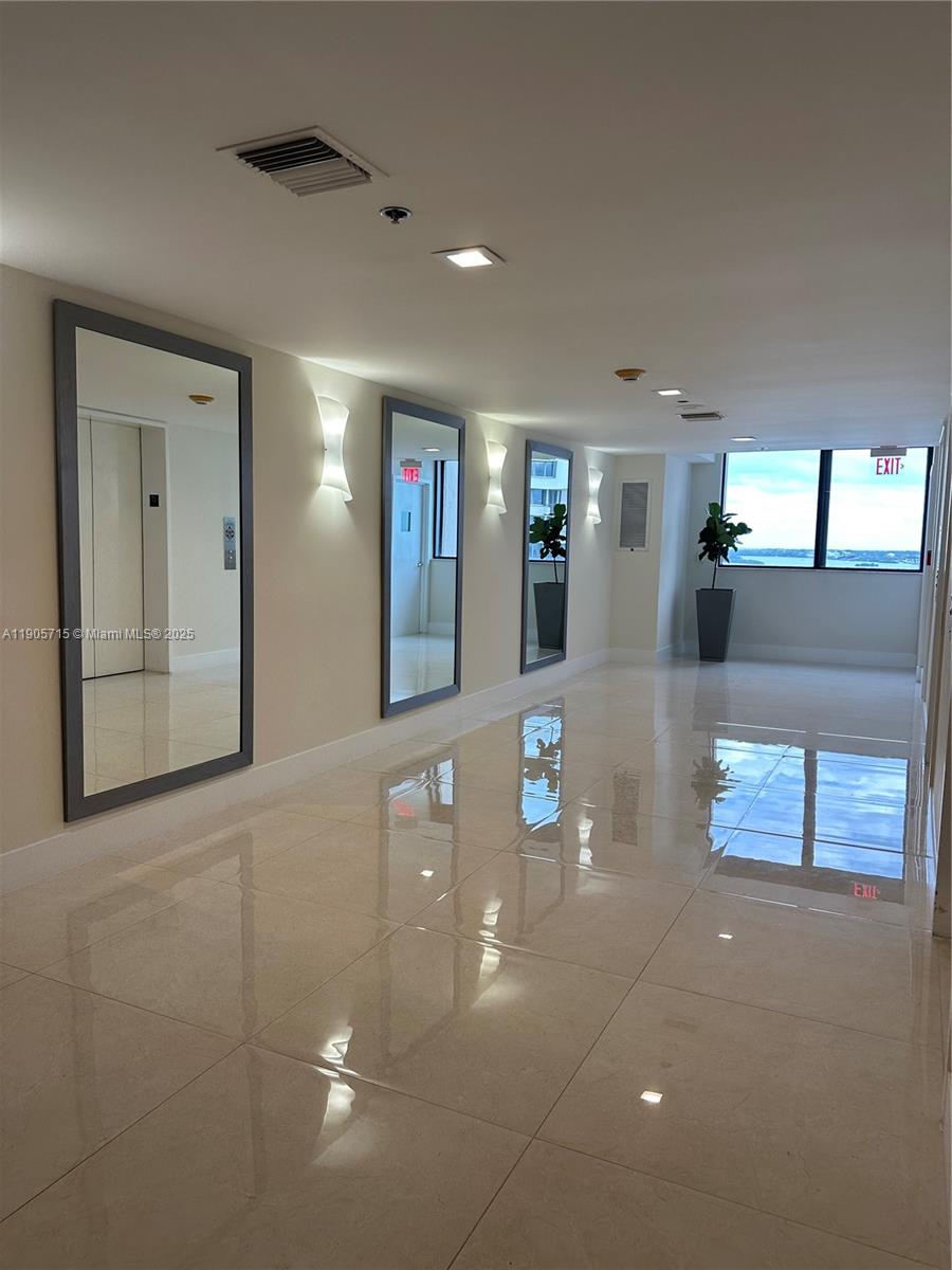540 Brickell Key Dr #1706, Miami FL 33131