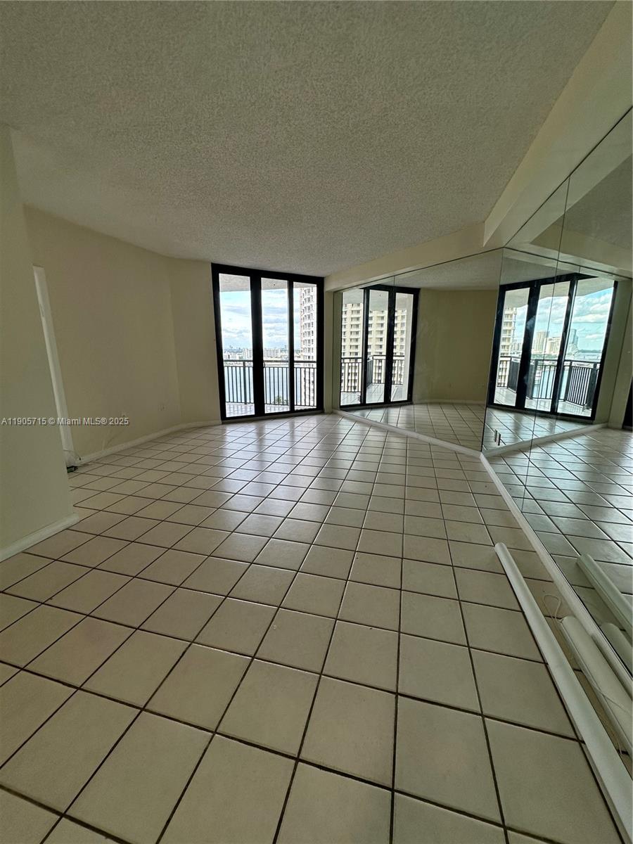540 Brickell Key Dr #1706, Miami FL 33131