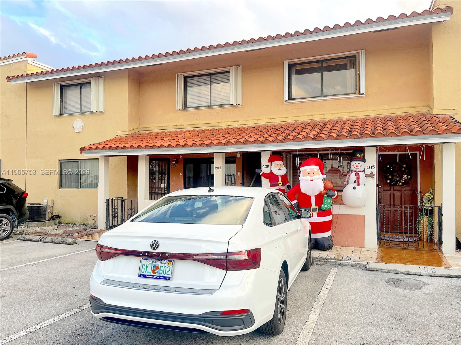 2740 W 63rd St #104, Hialeah FL 33016