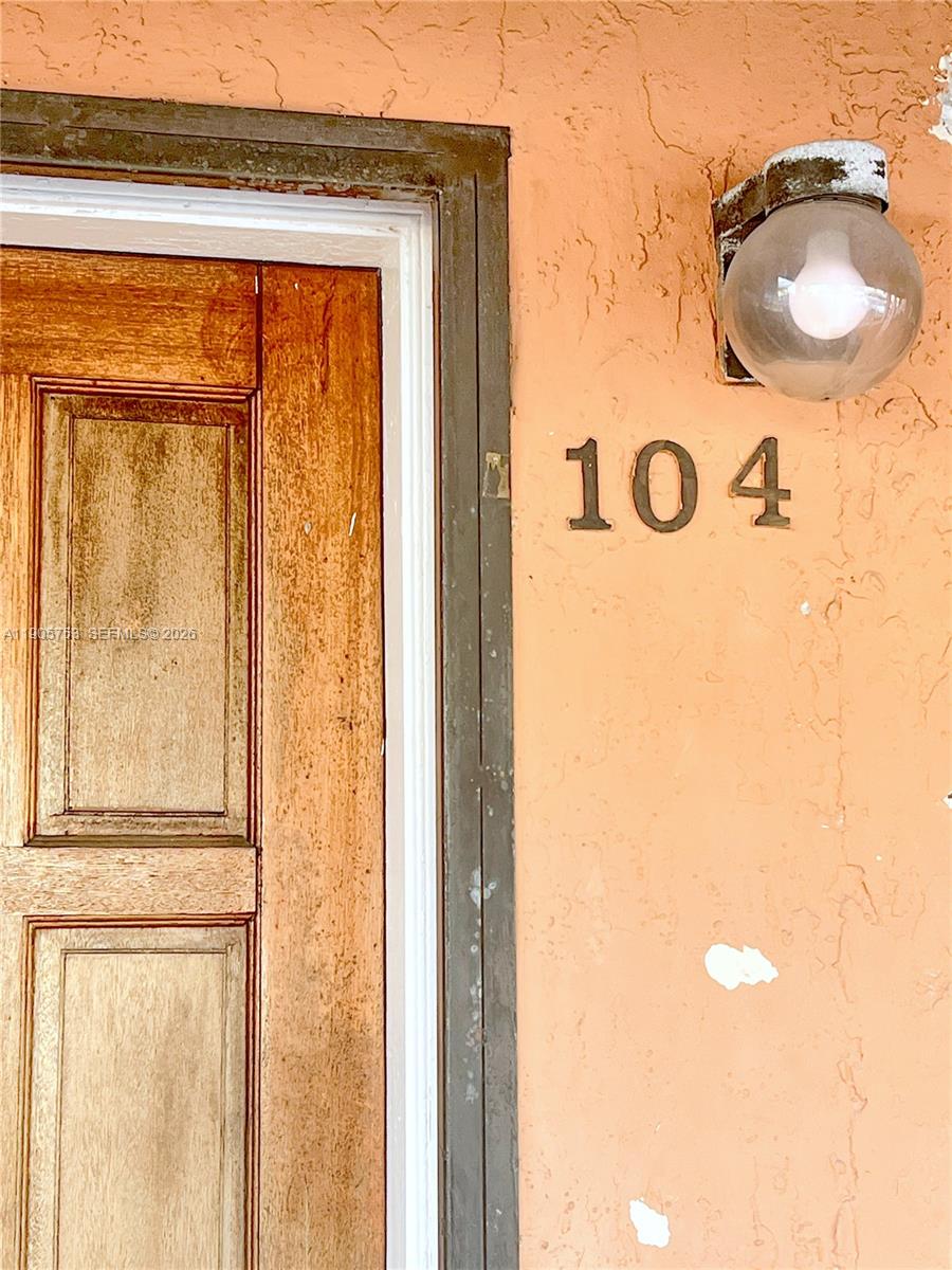 2740 W 63rd St #104, Hialeah FL 33016