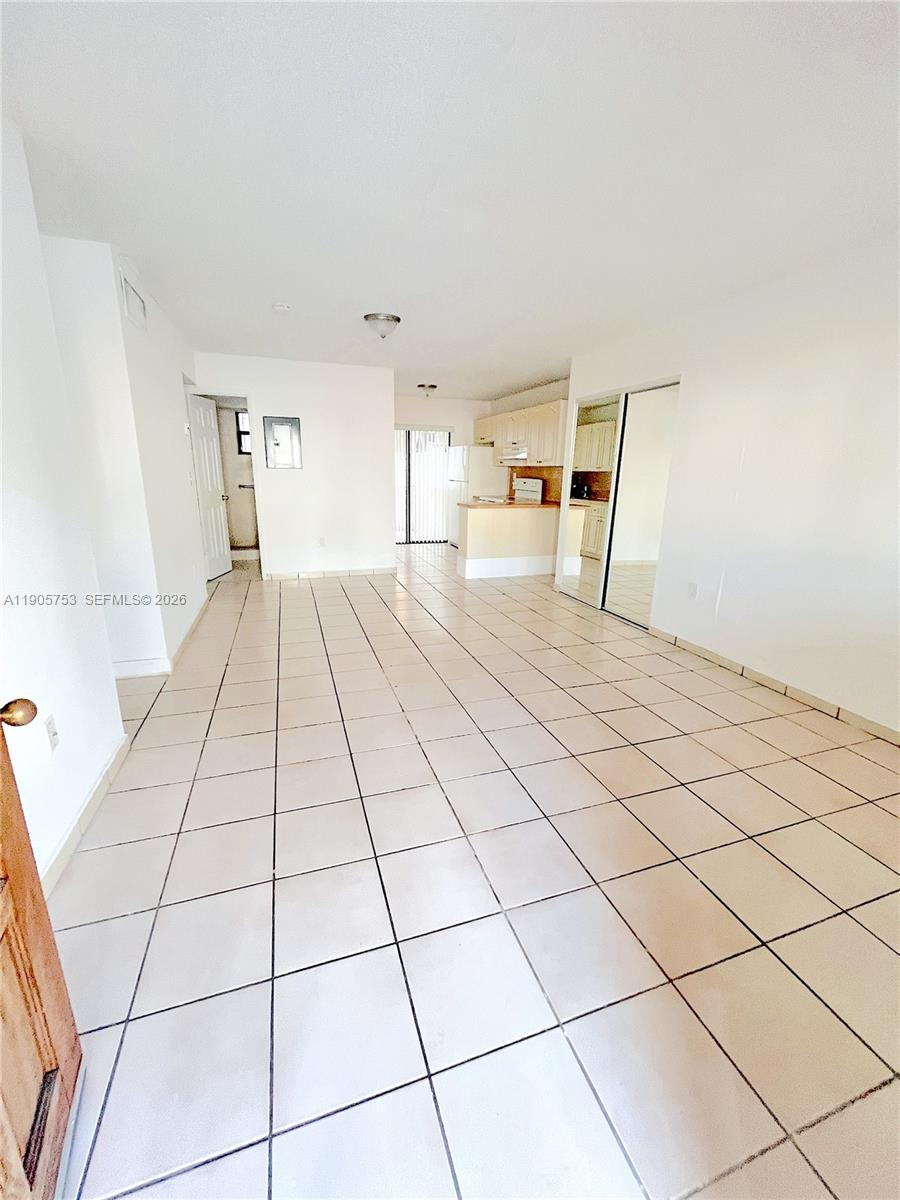 2740 W 63rd St #104, Hialeah FL 33016