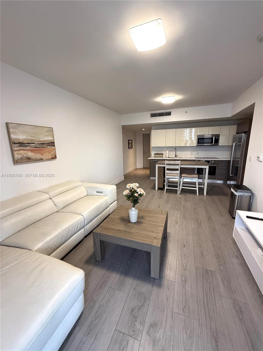 1010 SW 2nd Ave #910, Miami FL 33130
