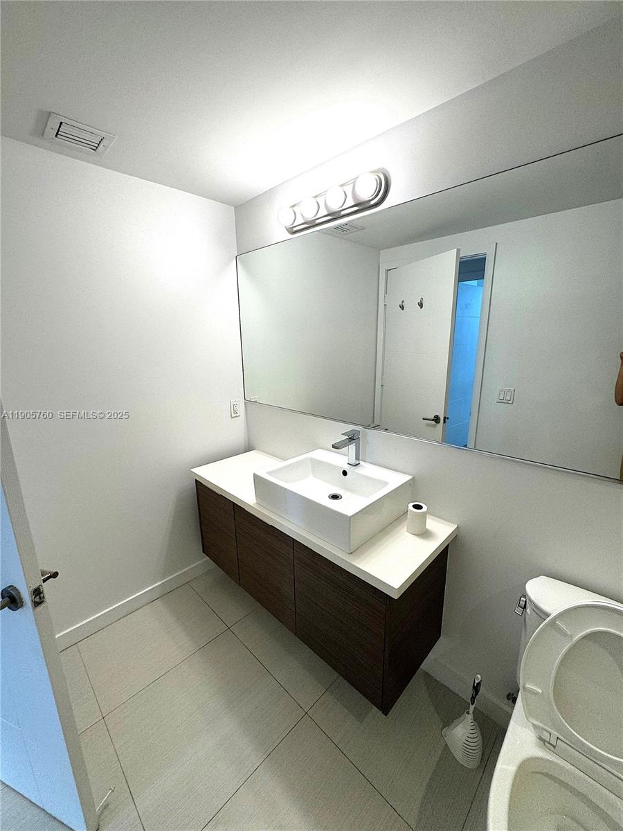 1010 SW 2nd Ave #910, Miami FL 33130