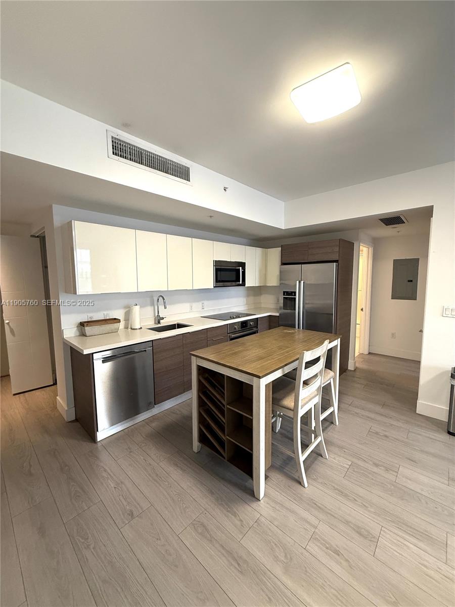 1010 SW 2nd Ave #910, Miami FL 33130