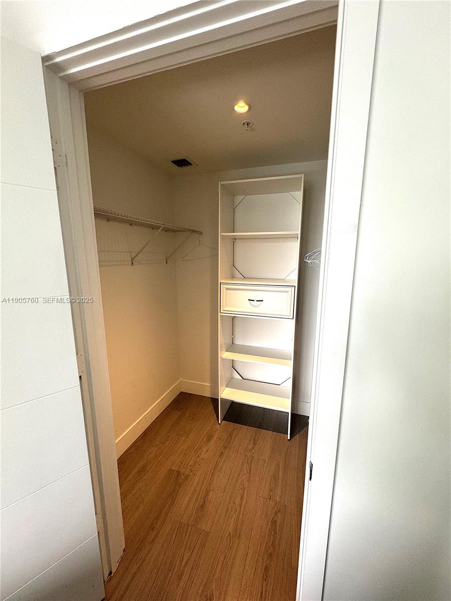 1010 SW 2nd Ave #910, Miami FL 33130