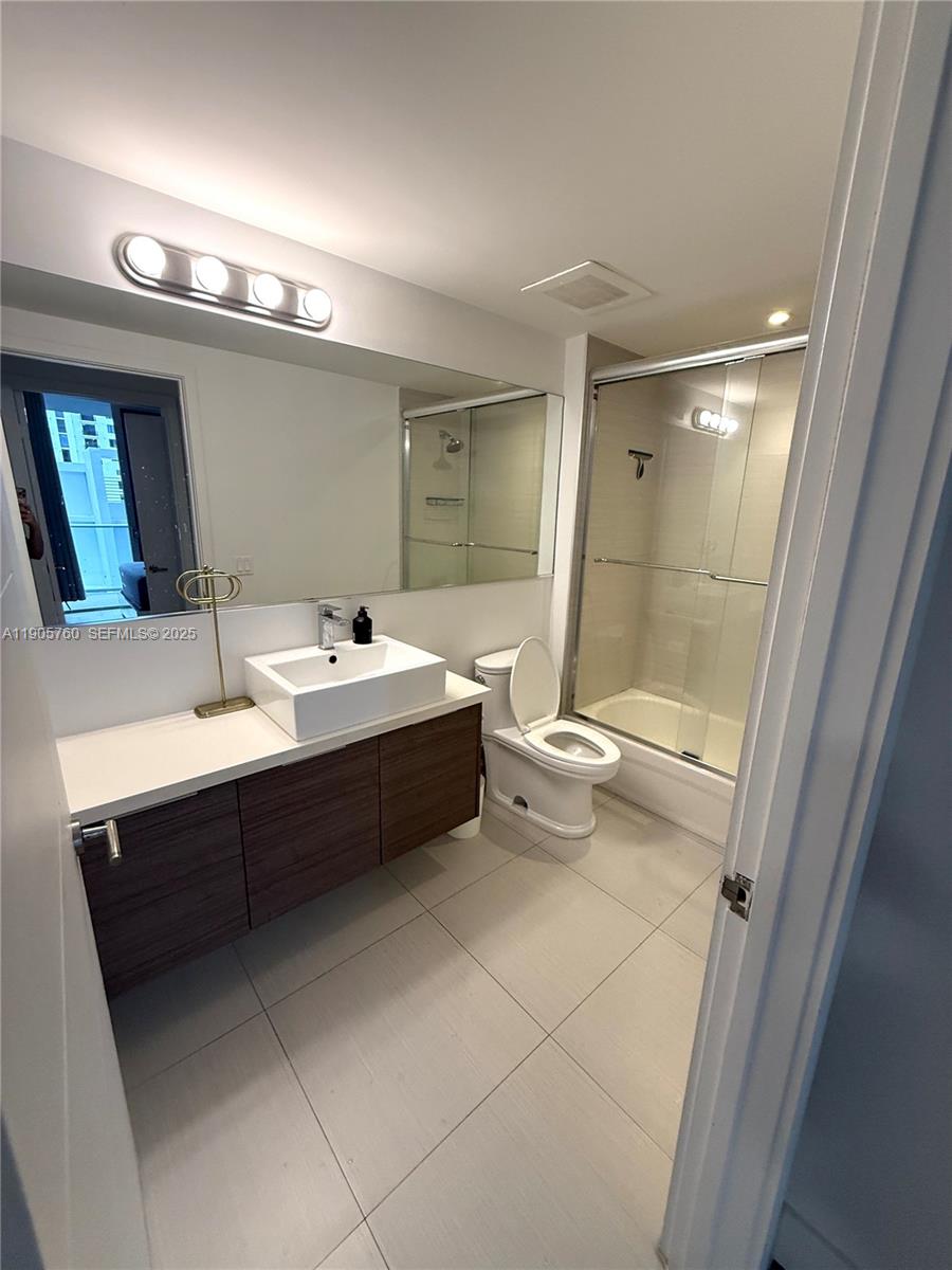 1010 SW 2nd Ave #910, Miami FL 33130