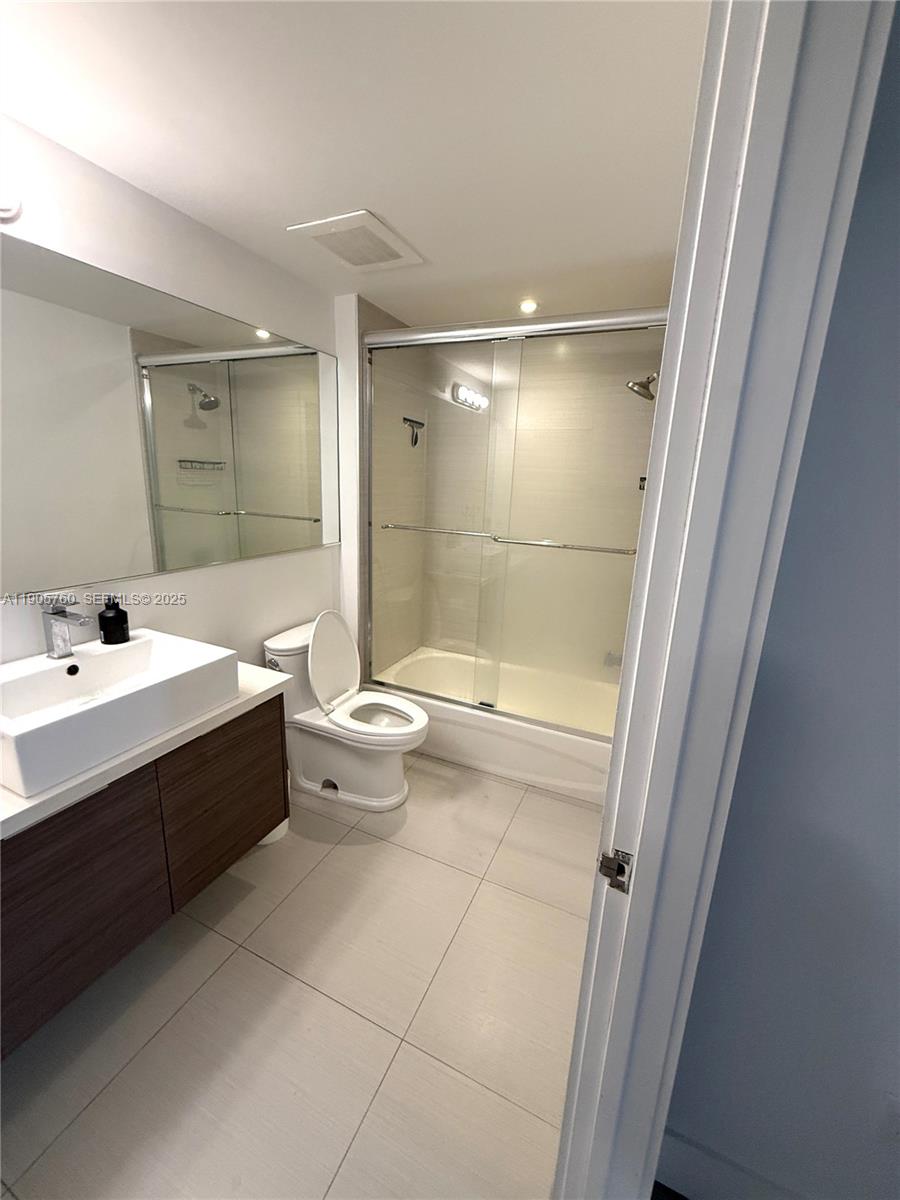 1010 SW 2nd Ave #910, Miami FL 33130