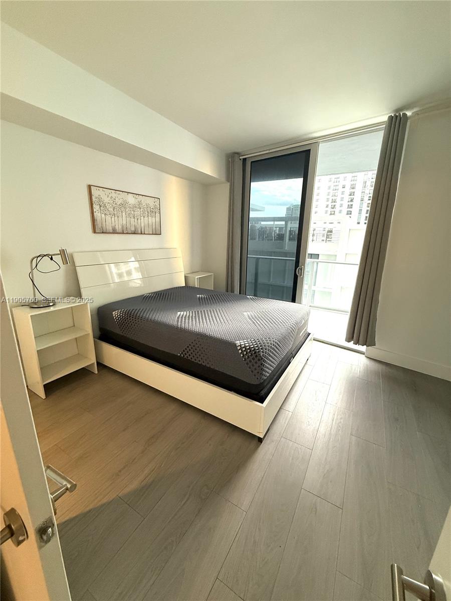 1010 SW 2nd Ave #910, Miami FL 33130