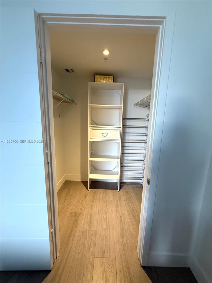 1010 SW 2nd Ave #910, Miami FL 33130