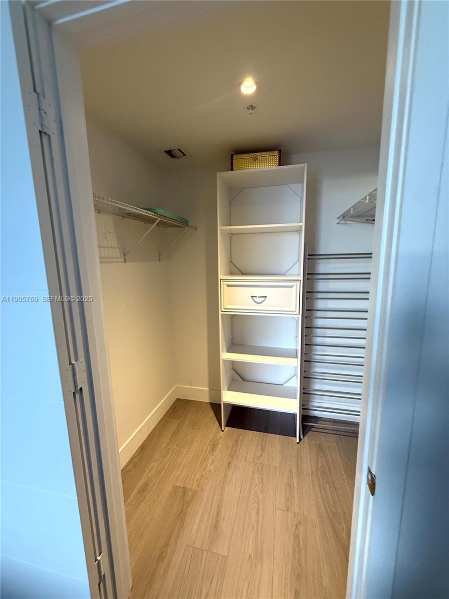 1010 SW 2nd Ave #910, Miami FL 33130