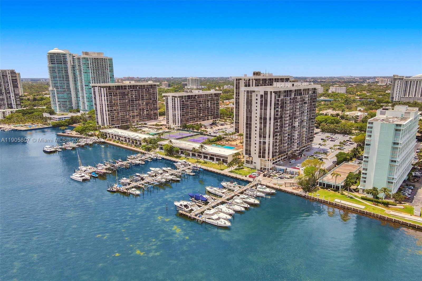 1901 Brickell Ave #B2214, Miami FL 33129