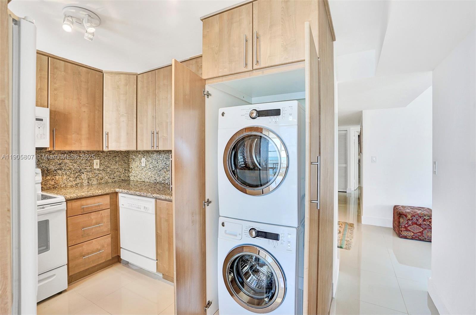 1901 Brickell Ave #B2214, Miami FL 33129