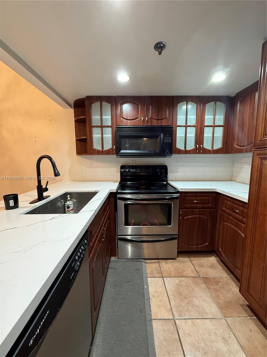 540 Brickell Key Dr #212, Miami FL 33131