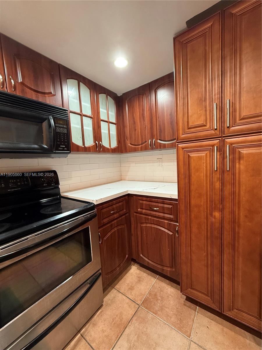 540 Brickell Key Dr #212, Miami FL 33131