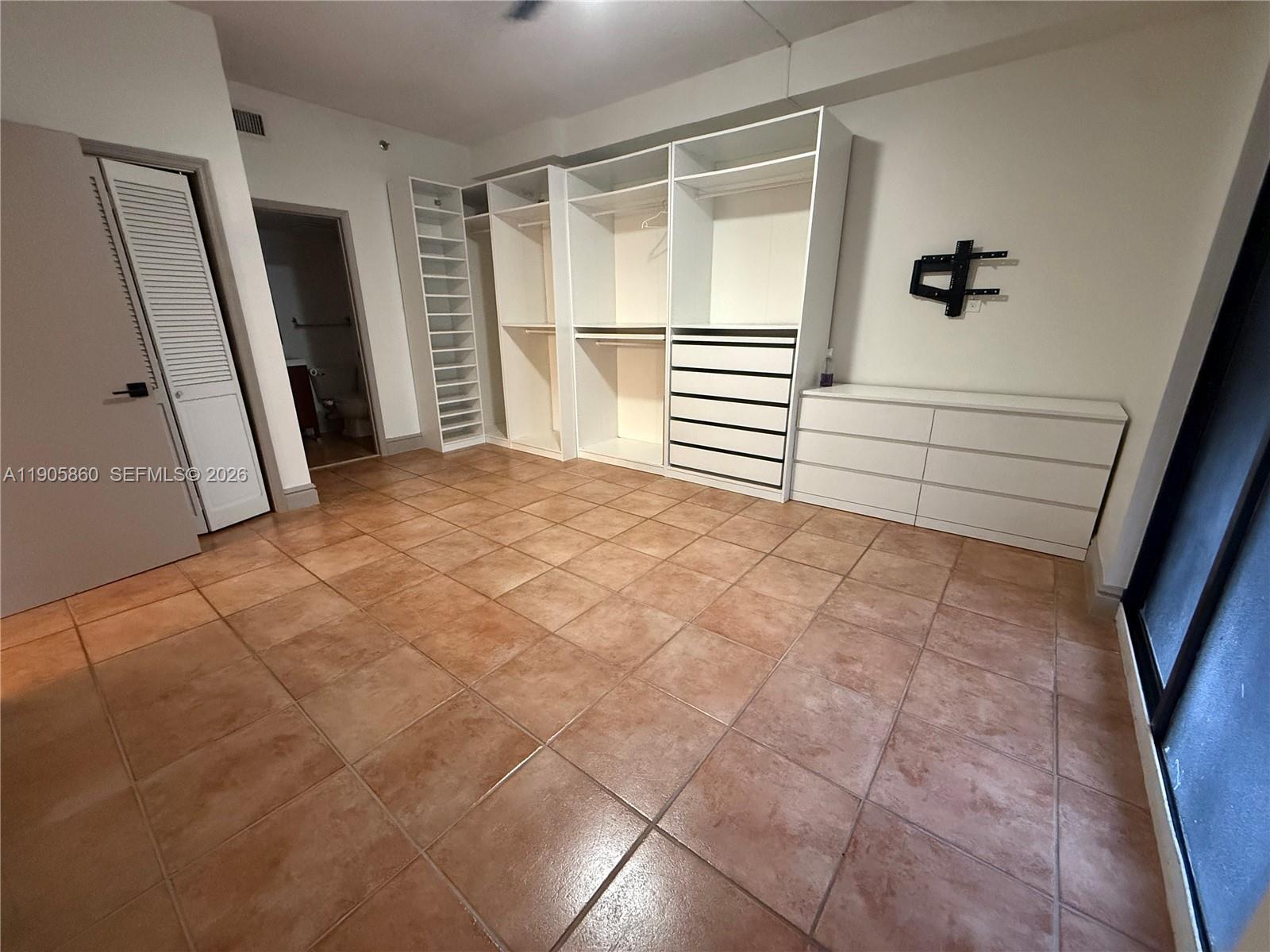 540 Brickell Key Dr #212, Miami FL 33131