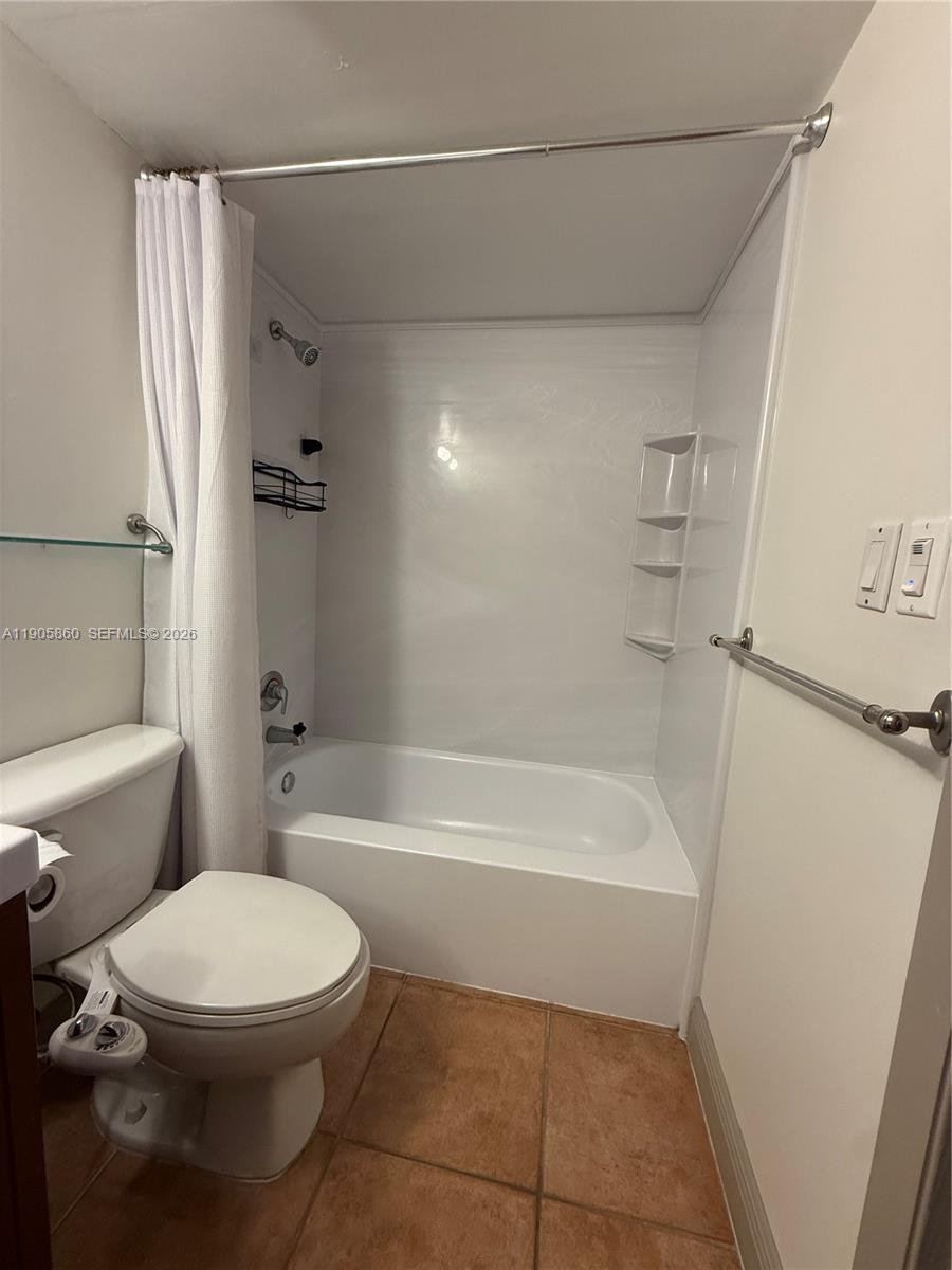 540 Brickell Key Dr #212, Miami FL 33131