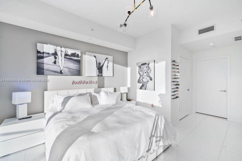 851 NE 1st Ave #3910, Miami FL 33132