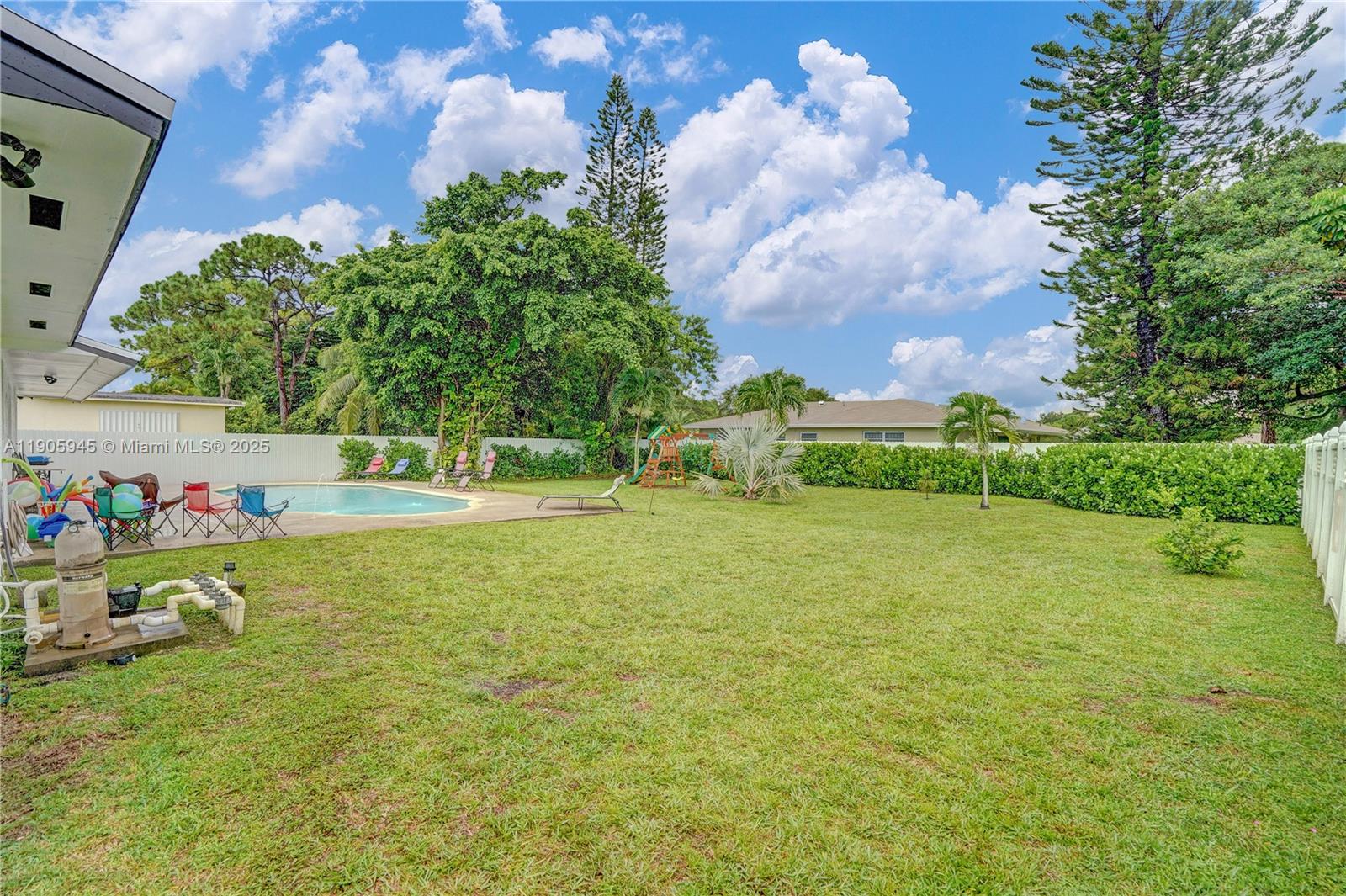 17000 NW 18th Ave, Miami Gardens FL 33056
