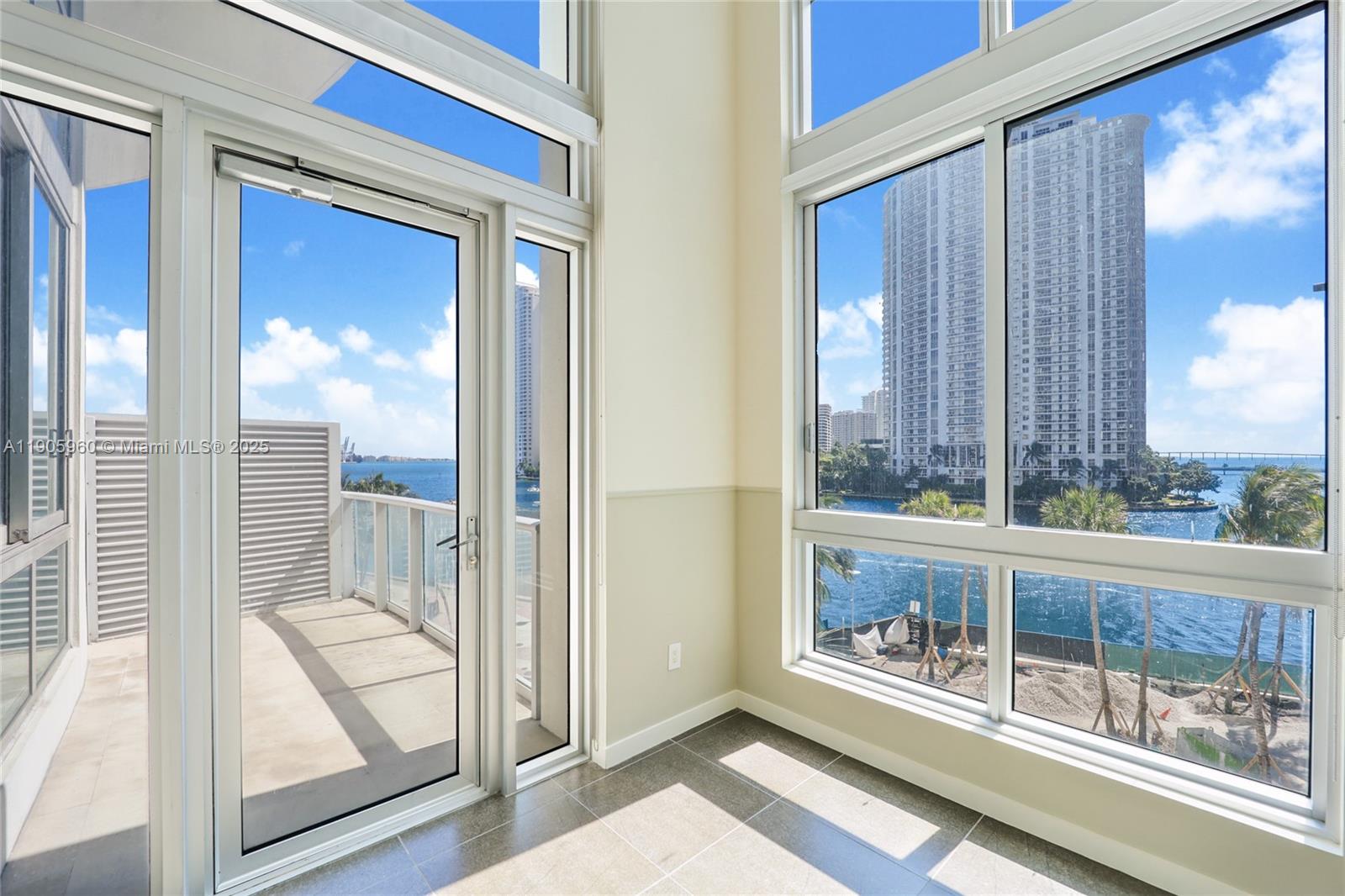 300 S Biscayne Blvd #L-414, Miami FL 33131